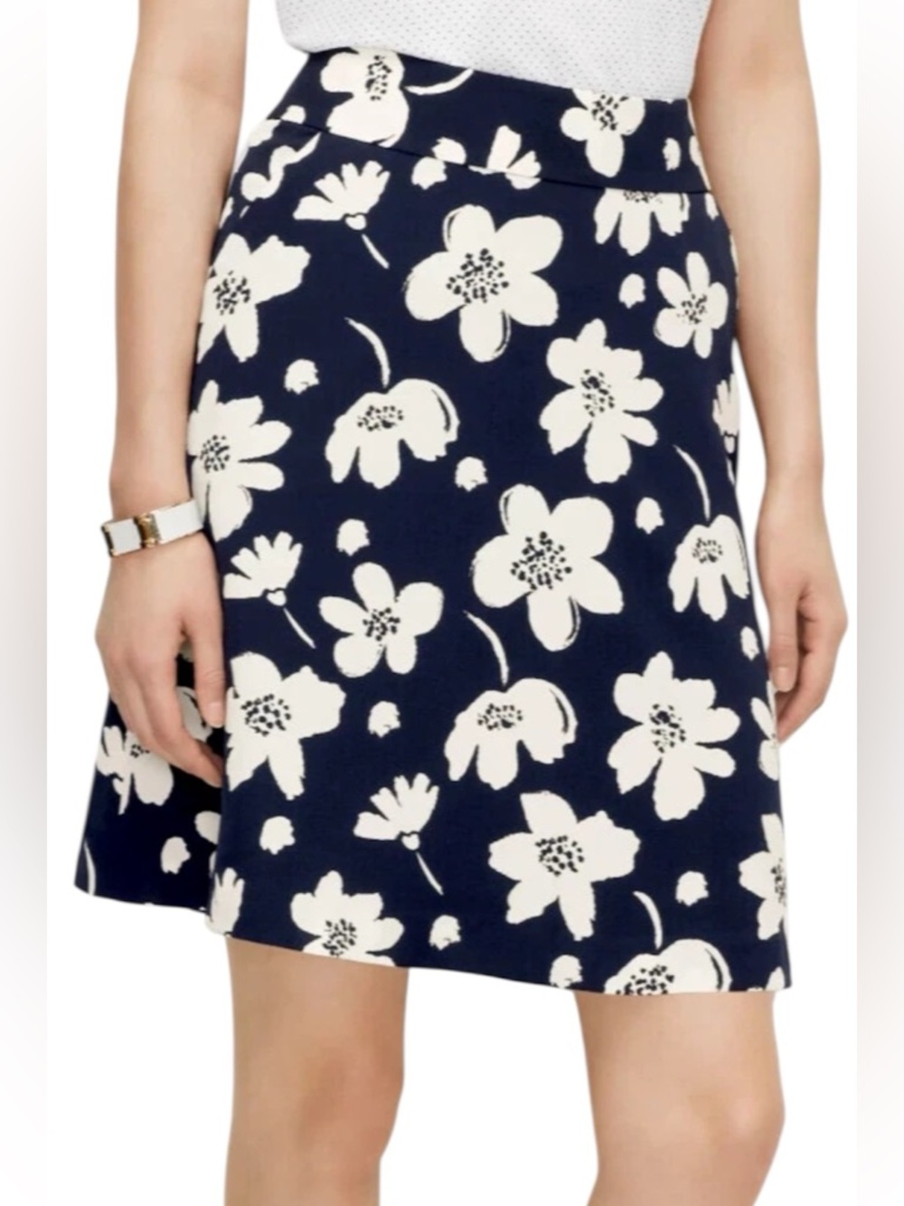 Ann Taylor Navy Blue White Floral A-Line Flounce Skirt Size 10 Pockets Lined